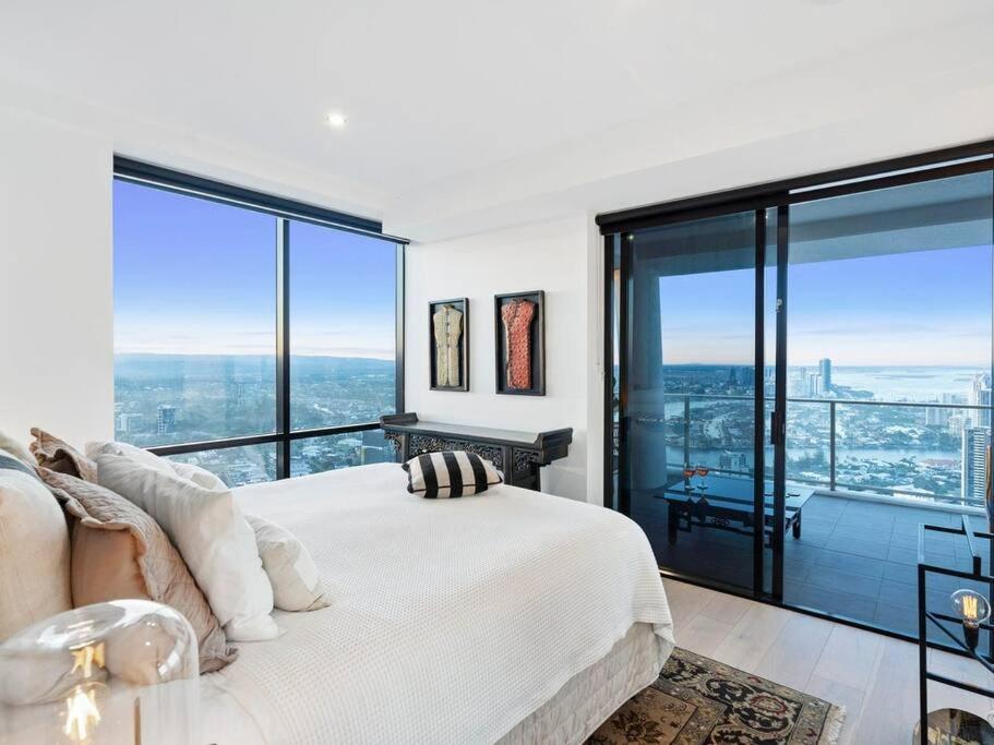 Exclusive Circle On Cavil Sub-Penthouse Luxury Apt - Hosted By Coastal Letting Χρυσή Ακτή Εξωτερικό φωτογραφία