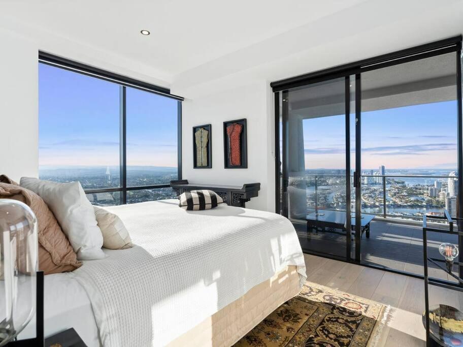 Exclusive Circle On Cavil Sub-Penthouse Luxury Apt - Hosted By Coastal Letting Χρυσή Ακτή Εξωτερικό φωτογραφία