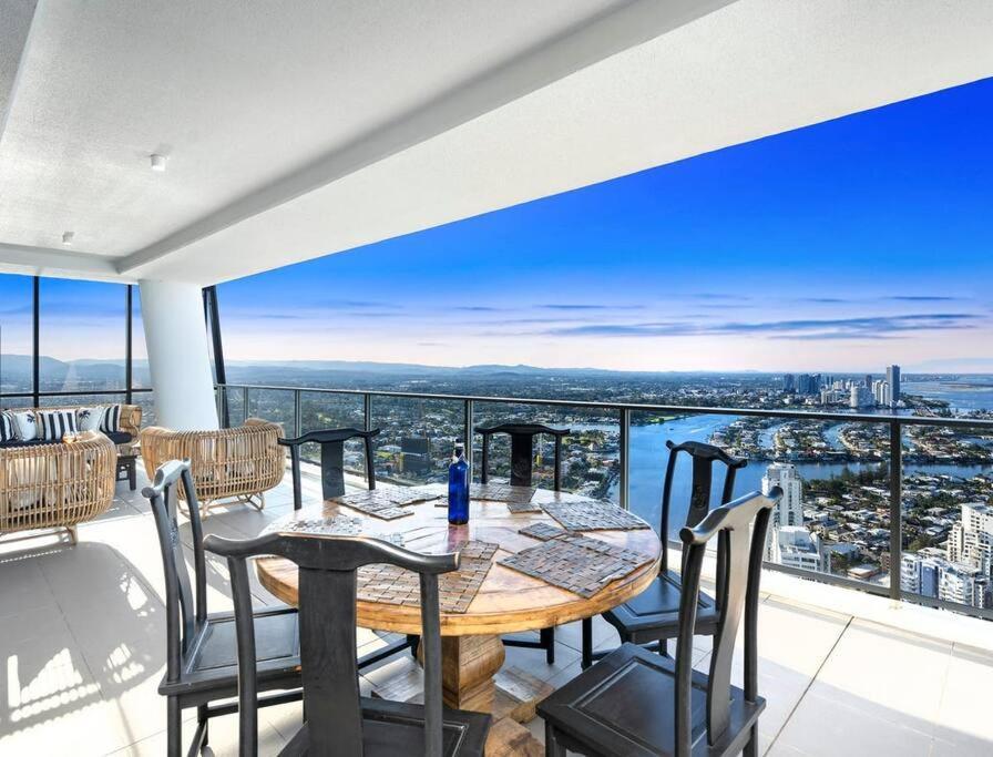 Exclusive Circle On Cavil Sub-Penthouse Luxury Apt - Hosted By Coastal Letting Χρυσή Ακτή Εξωτερικό φωτογραφία